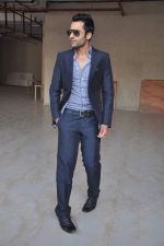 Jackky Bhagnani on location of his film in Mumbai on 7th May 2012 (19).JPG